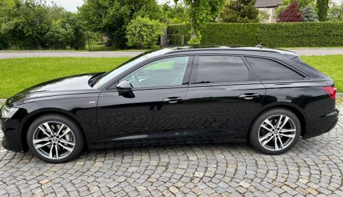 audi_a6_cerna_2_.jpg