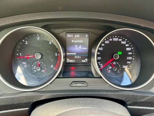 tiguan_cerny_15_.jpg