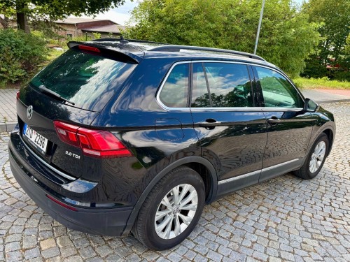 tiguan_cerny_4_.jpg