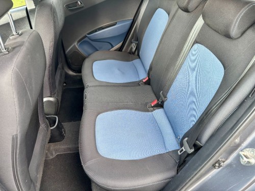 hyundai_i10_seda_11_.jpg