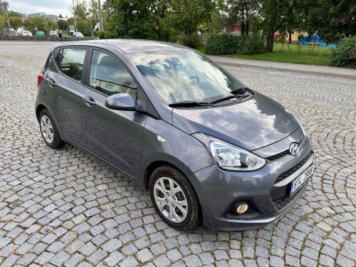 hyundai_i10_seda_6_.jpg