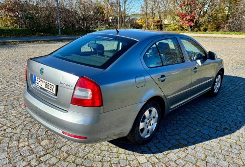 skoda_octavia_seda_4_.jpeg