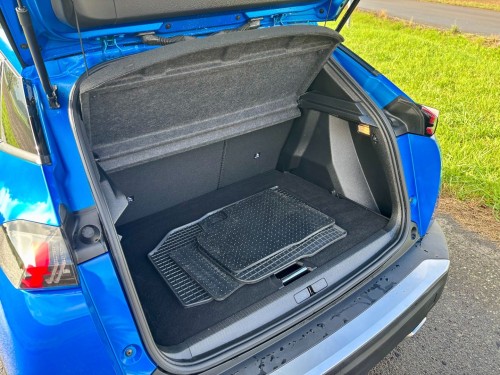 peugeot_2008_modry_10_.jpeg