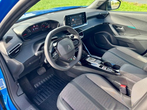 peugeot_2008_modry_11_.jpeg