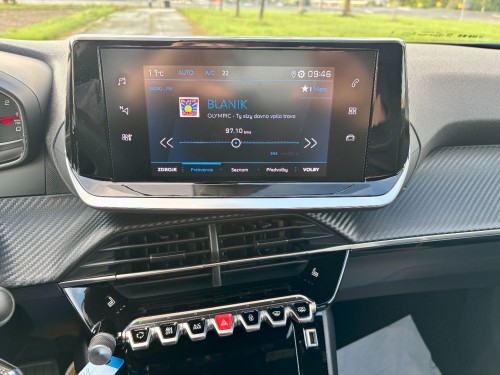 peugeot_2008_modry_15_.jpeg