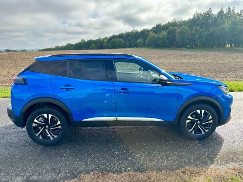 peugeot_2008_modry_5_.jpeg