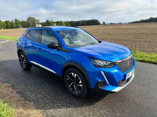 peugeot_2008_modry_6_.jpeg