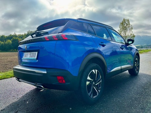 peugeot_2008_modry_8_.jpeg
